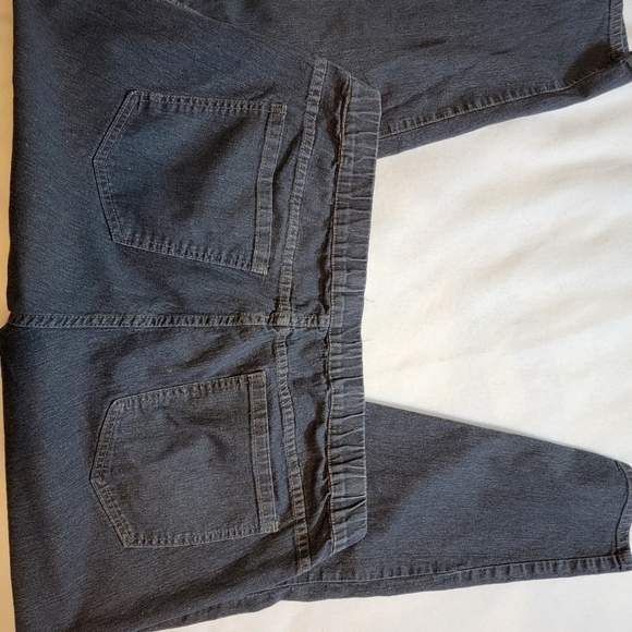 Forever 21 plus size 20 jeans with elastic waist - Picture 3 of 6